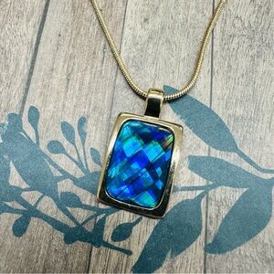 Kenneth Cole Gold Blue Green Acrylic Faceted Necklace B7